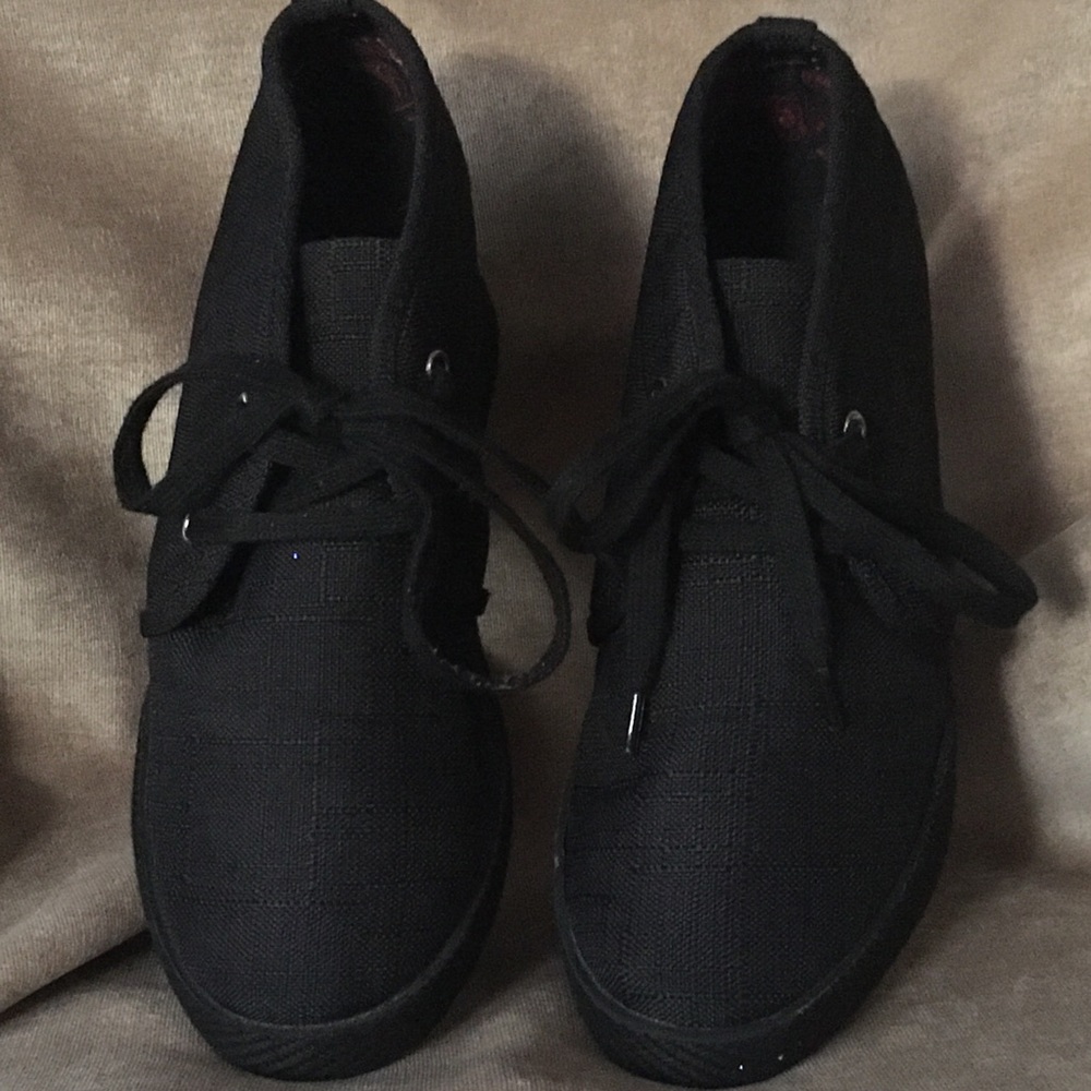 ALDO Woman’s Ankle Boots / Booties - Picture 4 of 6